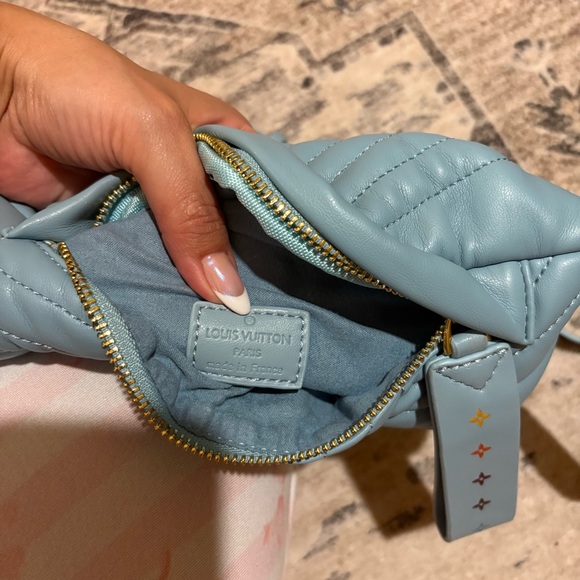 LV Blue crossbody purse - Picture 7 of 9